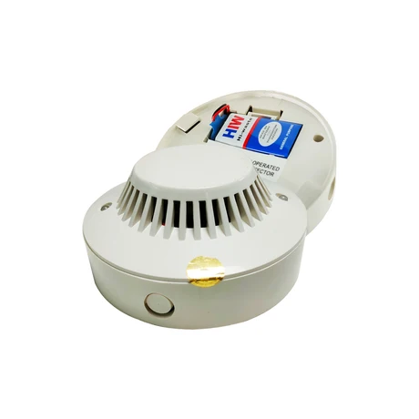 BATTERY OPERATED SMOKE DETECTOR